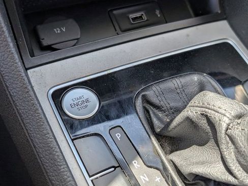 Used 2020 Volkswagen Passat 2.0T R-Line image 30