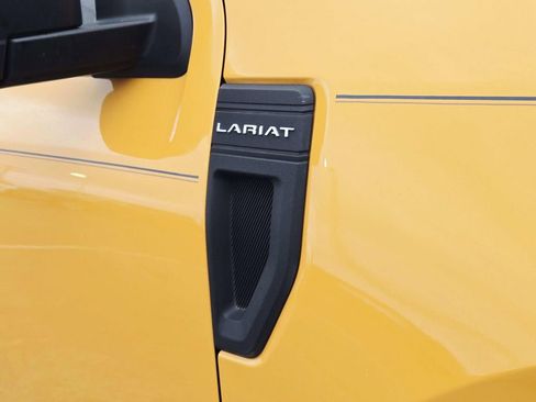 Used 2023 Ford Maverick Lariat w/ Lariat Luxury Package image 19