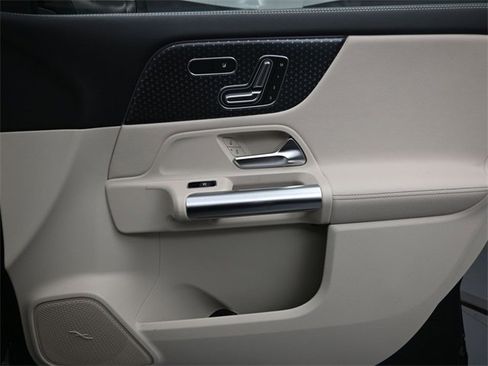 New 2026 Mercedes-Benz GLA 250 image 32