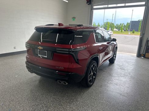 Used 2026 Chevrolet Traverse High Country w/ LPO, Floor Liner Package FWD image 3