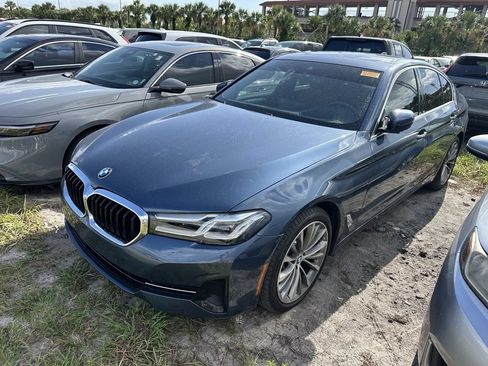 Used 2023 BMW 530i w/ Premium Package RWD image 10