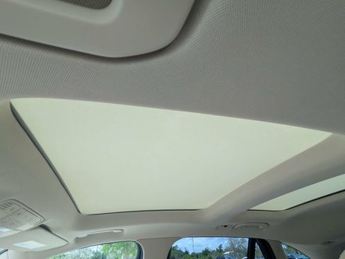 Used 2019 Mercedes-Benz GLC 300 w/ Multimedia Package image 28