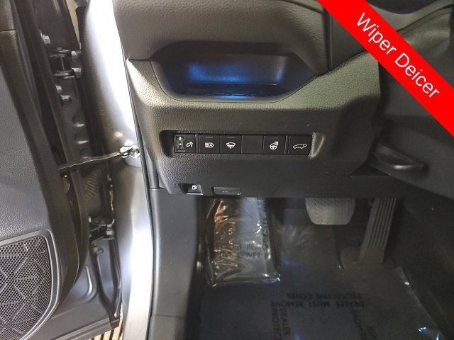 Used 2022 Toyota RAV4 XSE w/ XSE Grade Weather Package AWD/4WD image 18