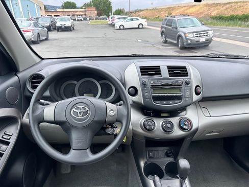 Used 2011 Toyota RAV4 2WD w/ Base L4 Extra Value Pkg image 7