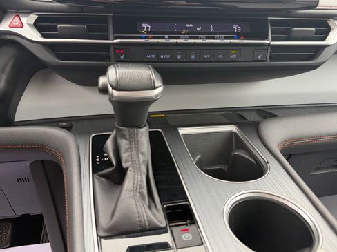 Used 2022 Toyota Sienna XSE image 13