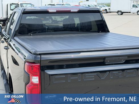 Used 2021 Chevrolet Silverado 1500 LT Trail Boss w/ LPO, Dark Essentials Package AWD/4WD image 5