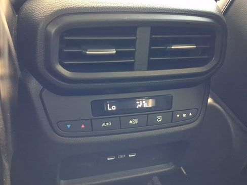 Used 2025 Honda Pilot EX-L image 25