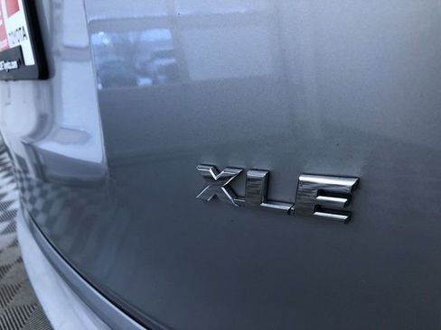 Used 2016 Toyota RAV4 XLE image 15