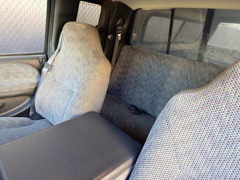 Used 2001 Dodge Ram 1500 Truck 4x4 Quad Cab image 11