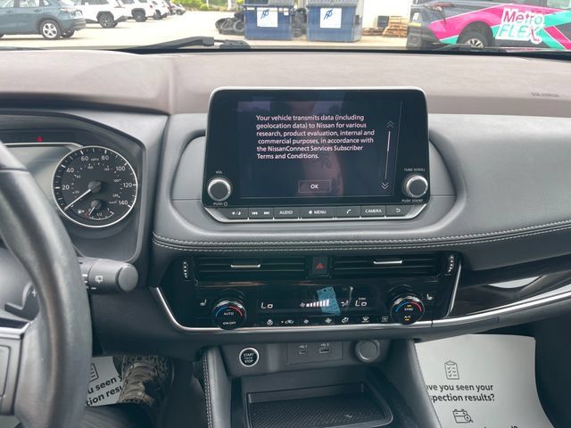 Used 2023 Nissan Rogue SL AWD/4WD image 12