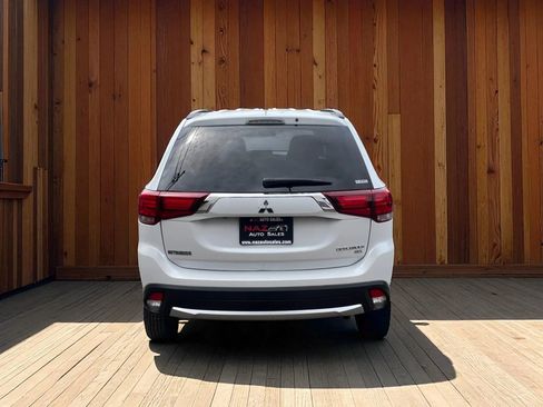 Used 2016 Mitsubishi Outlander SEL image 6
