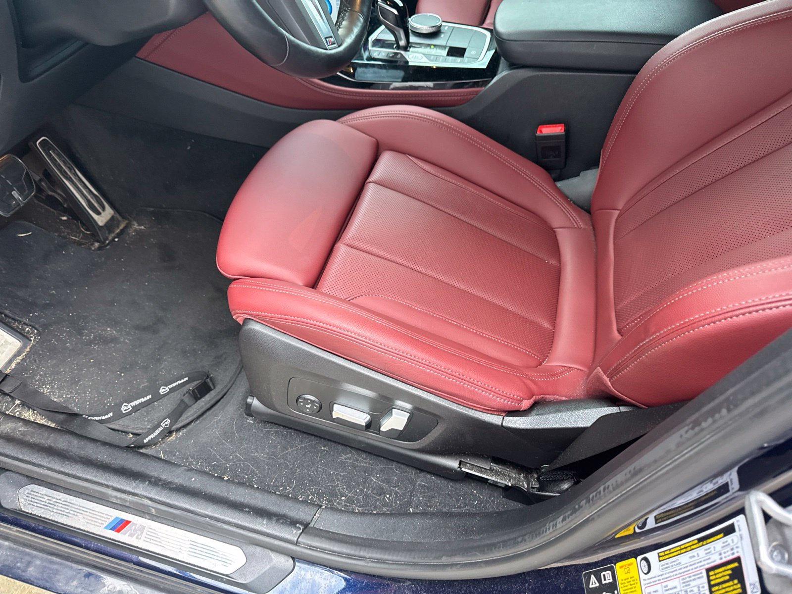 Used 2023 BMW X4 xDrive30i w/ M Sport Package AWD/4WD image 14
