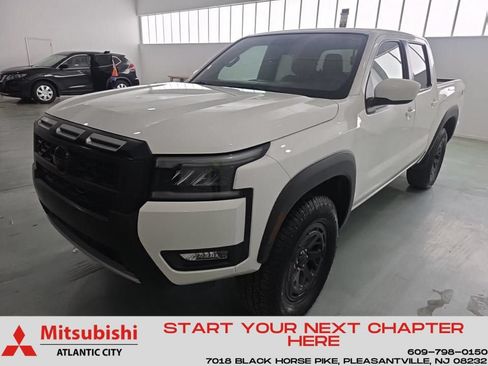 Used 2026 Nissan Frontier PRO-4X AWD/4WD image 1