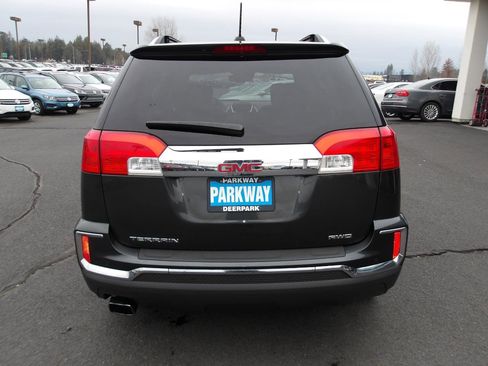 Used 2017 GMC Terrain SLT w/ Open Road Package image 4