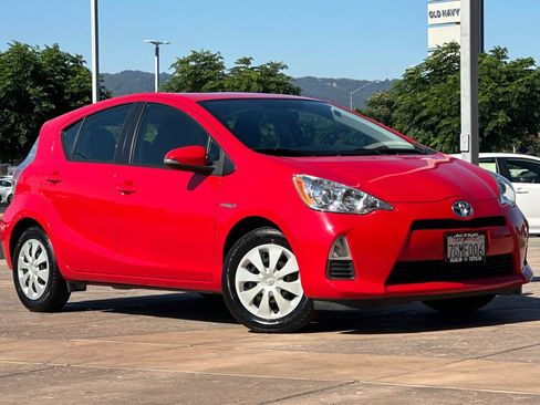 Used 2014 Toyota Prius C Two FWD image 2