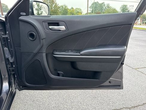 Used 2023 Dodge Charger SXT image 18