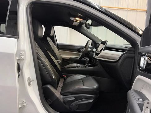 Used 2025 Jeep Compass Limited AWD/4WD image 21