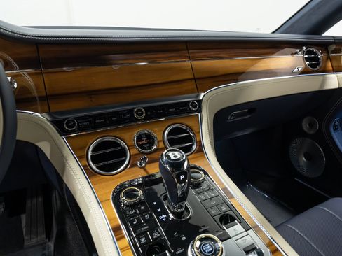 Used 2024 Bentley Continental GT V8 AWD/4WD image 48