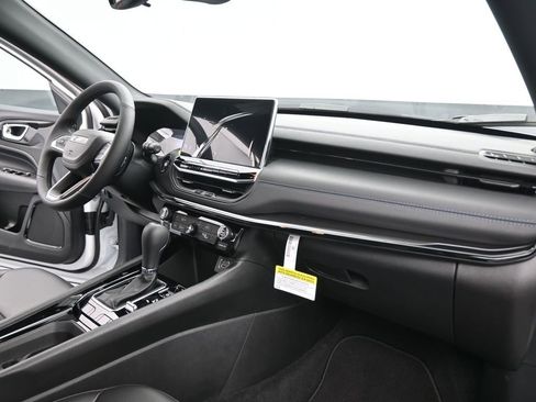 New 2026 Jeep Compass Latitude AWD/4WD image 27