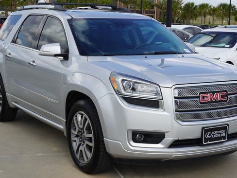 Used 2014 GMC Acadia Denali image 3