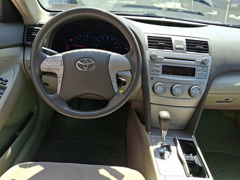 Used 2010 Toyota Camry XLE FWD image 11