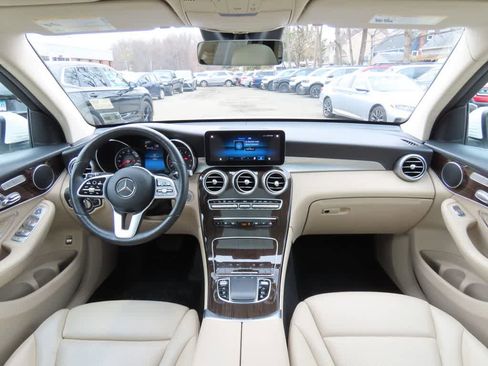 Used 2021 Mercedes-Benz GLC 300 4MATIC image 18
