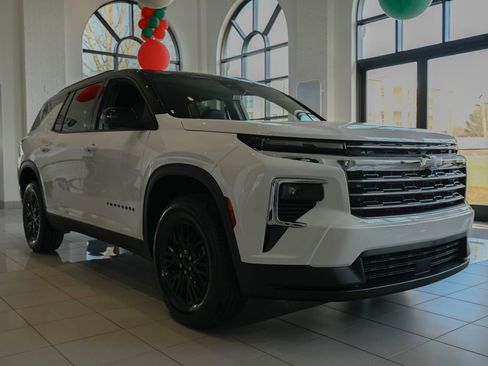 New 2026 Chevrolet Traverse LT w/ Driver Confidence Package image 1