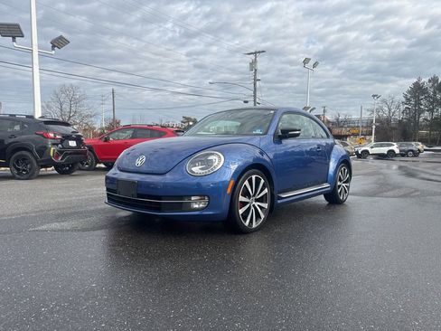 Used 2012 Volkswagen Beetle 2.0T w/ Lamp & Wheel Pkg image 6