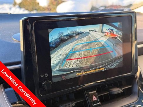 Used 2025 Toyota Corolla LE image 24