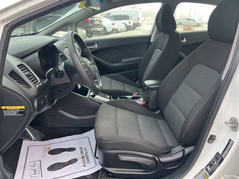 Used 2017 Kia Forte LX image 18