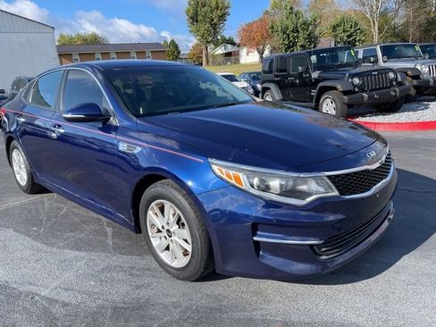 Used 2018 Kia Optima LX image 2