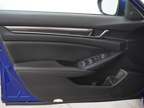 Used 2019 Honda Accord Sport image 18