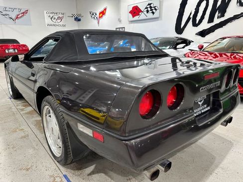 Used 1989 Chevrolet Corvette Convertible RWD image 3