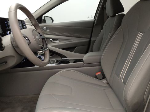 Used 2022 Hyundai Elantra SEL w/ Convenience Package FWD image 17