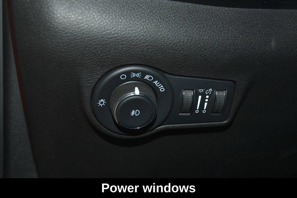 Used 2023 Jeep Compass High Altitude AWD/4WD image 12