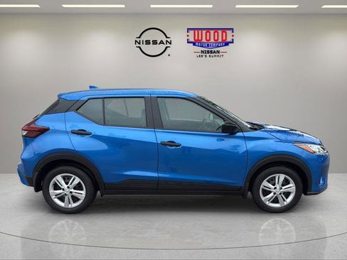 Certified 2025 Nissan Kicks Play S FWD image 2