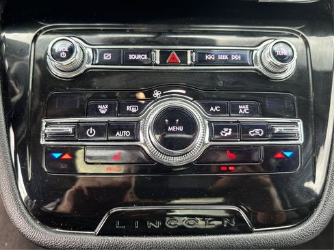 Used 2020 Lincoln Corsair FWD w/ Premium Package image 51