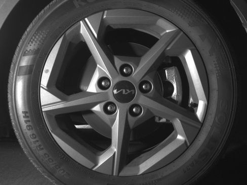 Used 2025 Kia K4 LXS image 13