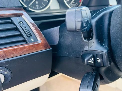 Used 2010 BMW 528i xDrive Sedan image 21