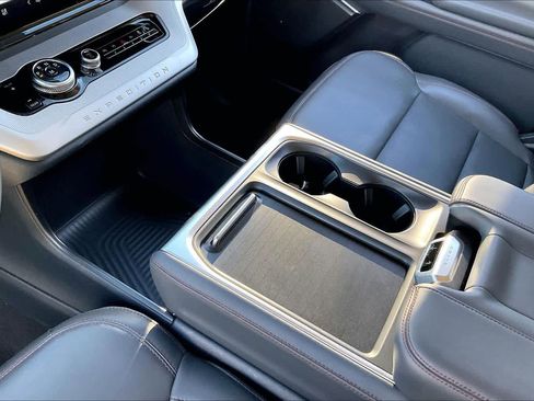 Used 2025 Ford Expedition Max Active image 16