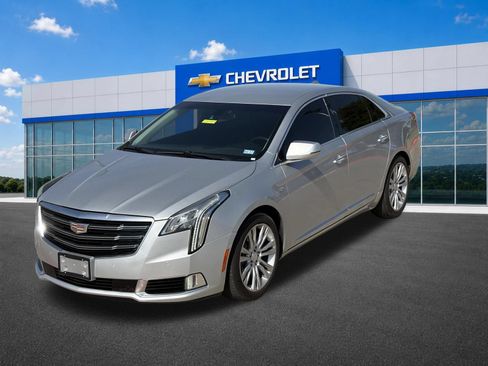 Certified 2018 Cadillac XTS Luxury FWD image 11