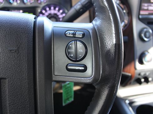 Used 2013 Ford F250 Lariat w/ Lariat Interior Pkg AWD/4WD image 11