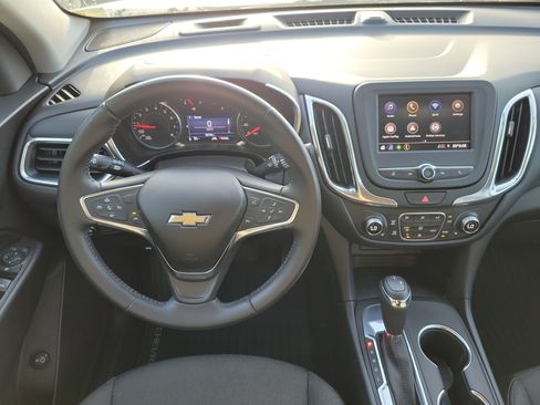 Used 2020 Chevrolet Equinox LT FWD image 18