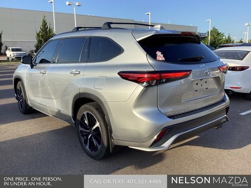 Used 2022 Toyota Highlander XSE image 8