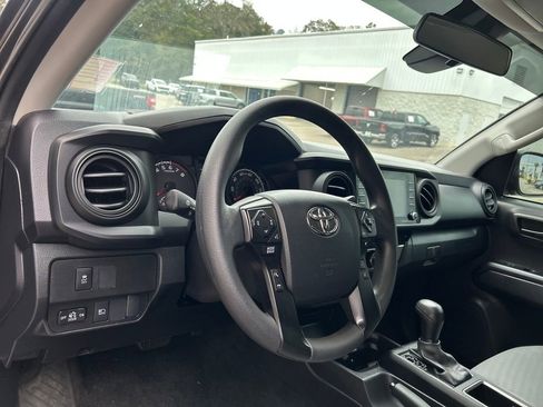 Used 2023 Toyota Tacoma SR image 9