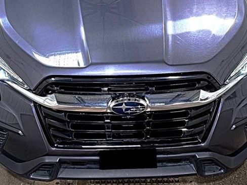 Used 2024 Subaru Ascent Limited w/ Technology Package AWD/4WD image 4