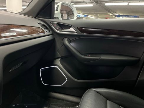 Used 2018 Audi Q3 2.0T Premium Plus w/ Premium Plus Package image 29