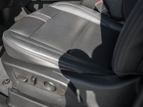 Used 2023 Chevrolet Suburban RST image 37