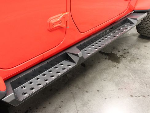 Used 2019 Jeep Wrangler Unlimited Rubicon AWD/4WD image 11