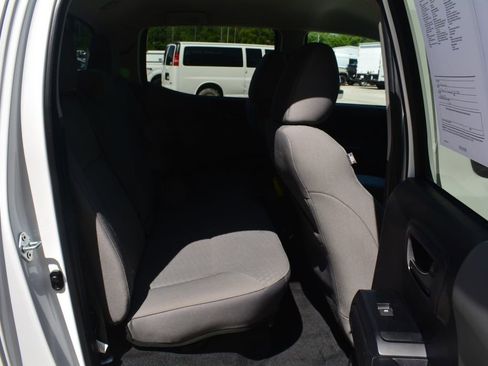 Used 2023 Toyota Tacoma SR AWD/4WD image 19